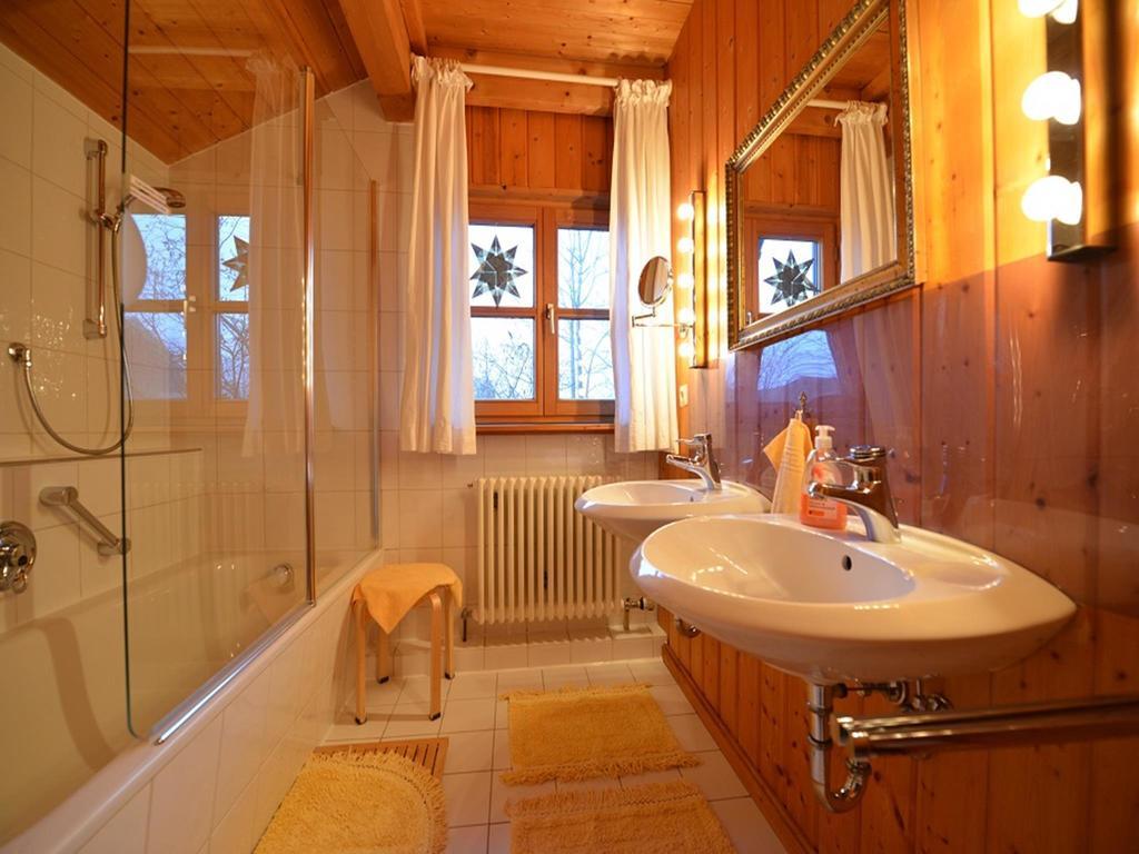 Chiemsee-Ferienwohnungen Traunstein Pokój zdjęcie